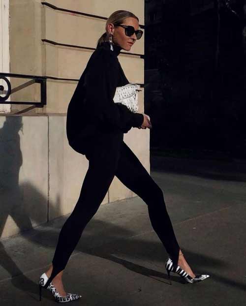 Legging à rayures et escarpins brillants