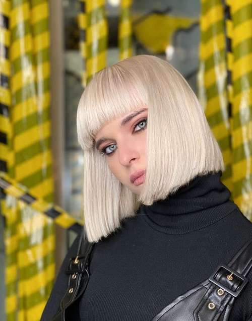 Bob Kare avec une frange 2021: photos de coupes de cheveux à la mode, tendances