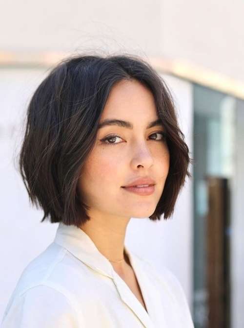 Bob Kare avec une frange 2021: photos de coupes de cheveux à la mode, tendances