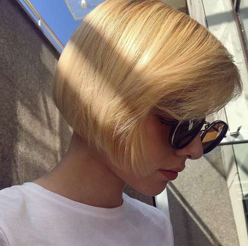 Bob Kare avec une frange 2021: photos de coupes de cheveux à la mode, tendances