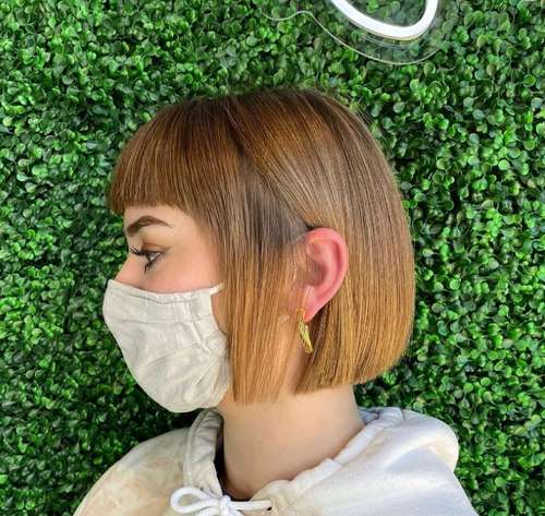 Bob avec une frange droite droite