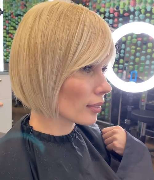 Bob Kare avec une frange 2021: photos de coupes de cheveux à la mode, tendances