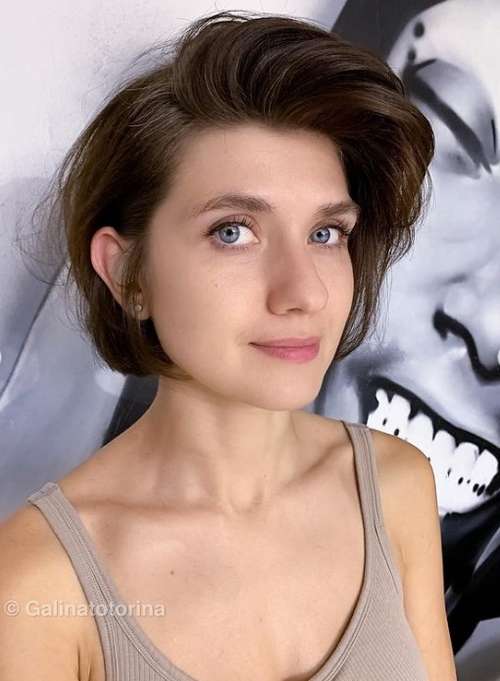 Bob Kare avec une frange 2021: photos de coupes de cheveux à la mode, tendances