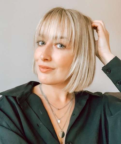 Bob Kare avec une frange 2021: photos de coupes de cheveux à la mode, tendances