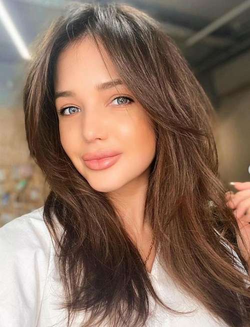 Cascade de cheveux longs