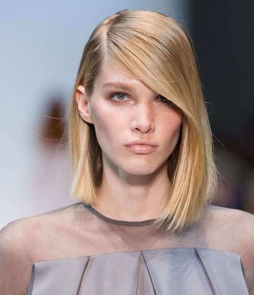 Coupes de cheveux pour cheveux mi-raides