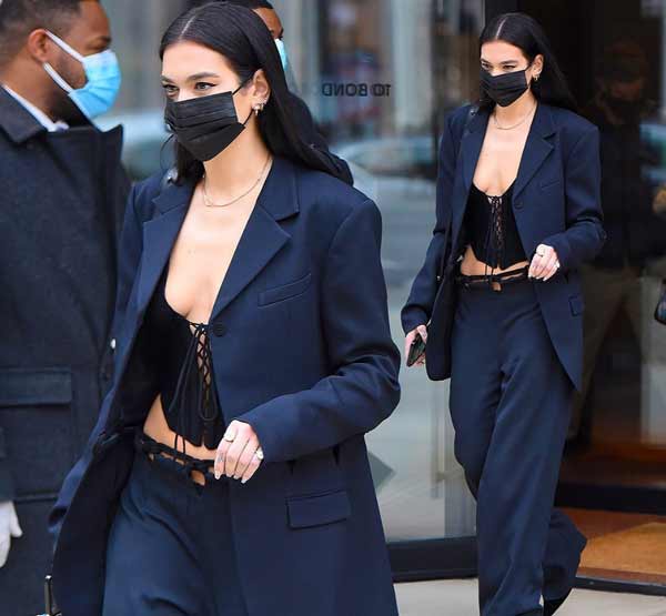 Pantalon bleu ample avec quoi porter