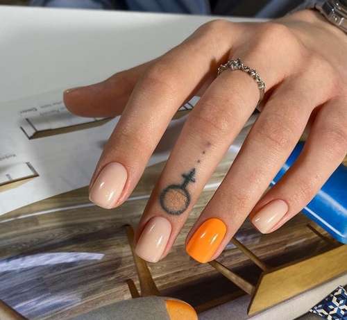 Clou d'accent en orange