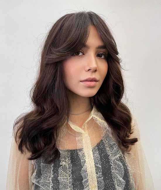 Coupes de cheveux femme pour cheveux longs 2021: photos, tendances