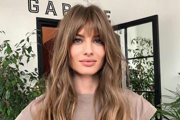 Coupes de cheveux à la mode pour les photos de cheveux longs