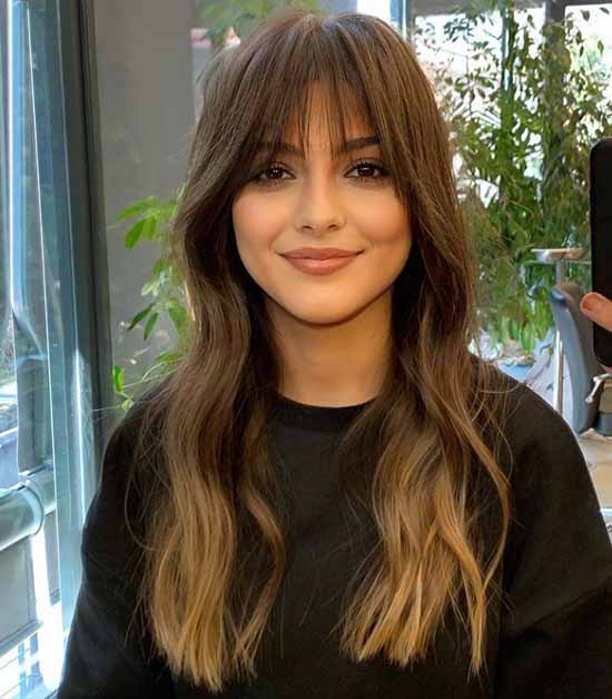 Coupes de cheveux femme pour cheveux longs 2021: photos, tendances