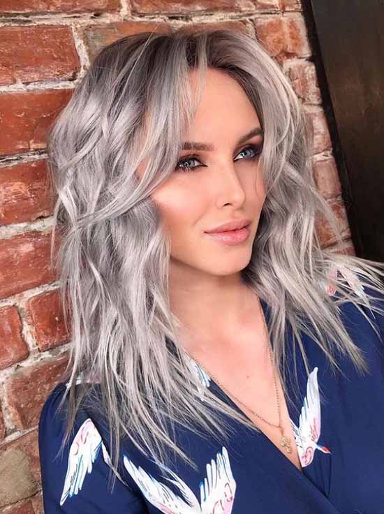 Coupes de cheveux femme pour cheveux longs 2021: photos, tendances