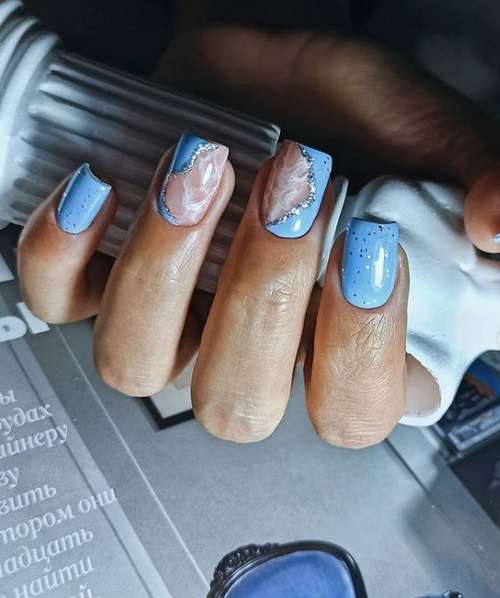 Bleu avec du papier d'aluminium