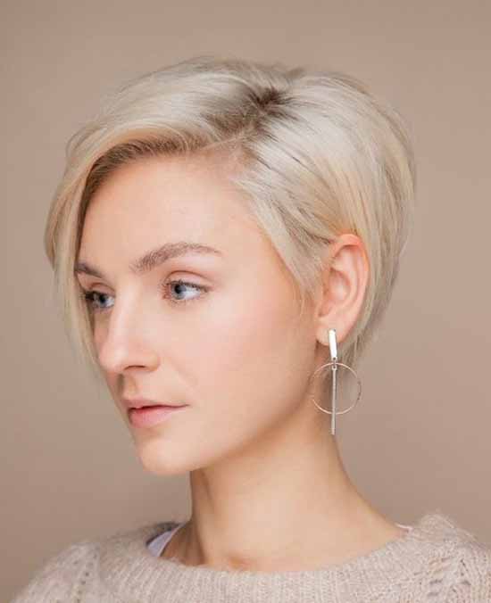 Une coupe de cheveux "Moscovite": photo pour cheveux courts et moyens