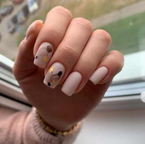 Aquarelle nue et feuille