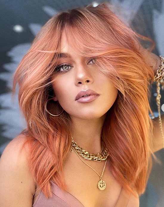 Longue frange 2021: quelles coupes de cheveux porter une longue frange, photo