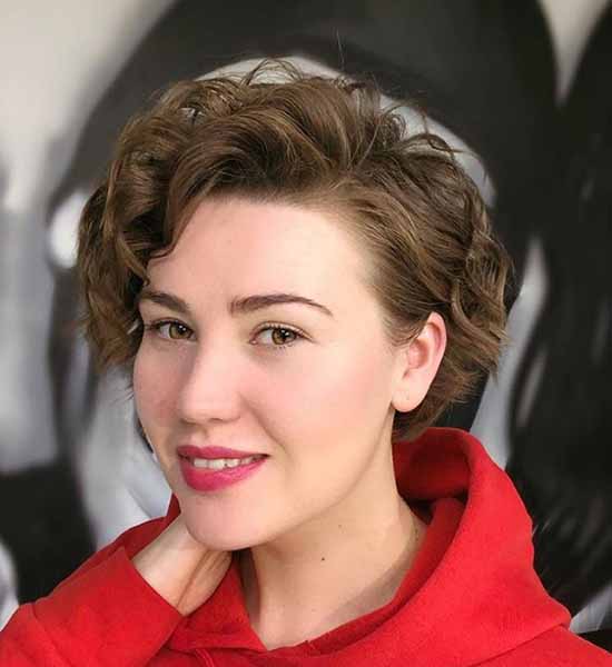 Longue frange 2021: quelles coupes de cheveux porter une longue frange, photo