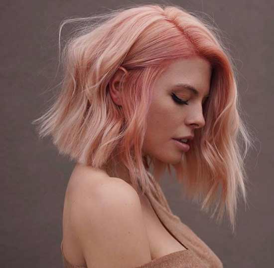 Coupe de cheveux et teinture pour cheveux mi-longs