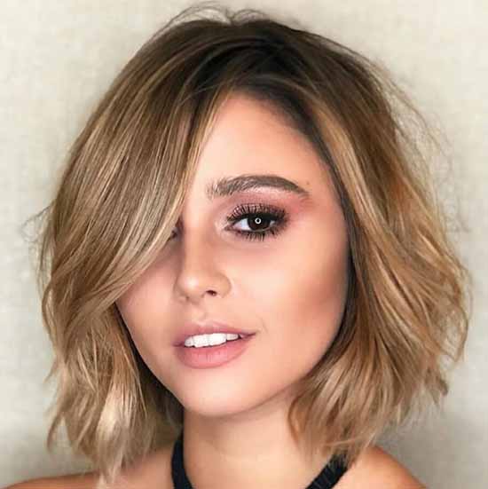 Coupes de cheveux courtes avec une frange: photos, principaux types et formes