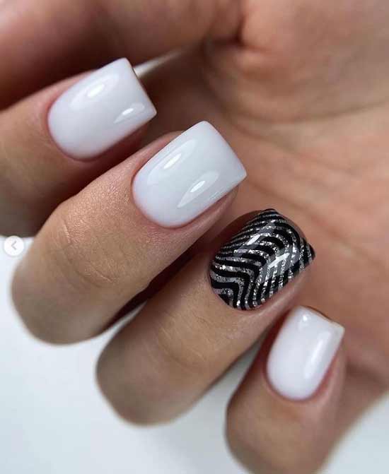 Conception d'ongles en noir et blanc