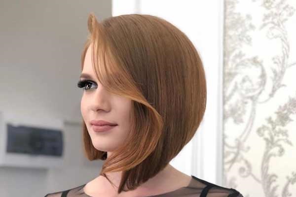 Kare avec un style asymétrique frange avec une pause