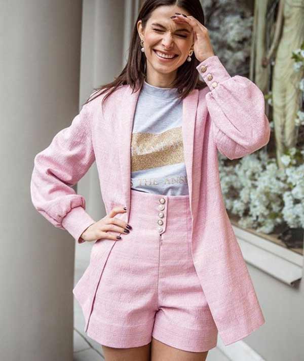 Costume avec blazer court à manches bouffantes