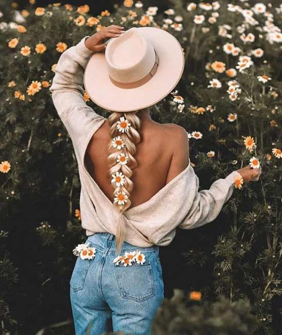 Tresse de style avec décoration
