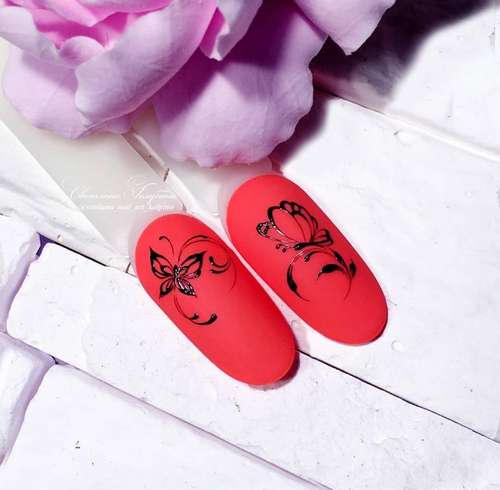 Manucure papillon 2021: nouvelles photos de design