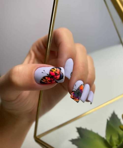 Manucure papillon 2021: nouvelles photos de design