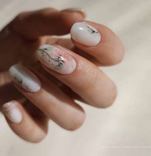 Manucure délicate pour ongles courts 2021: photos, nouveaux designs