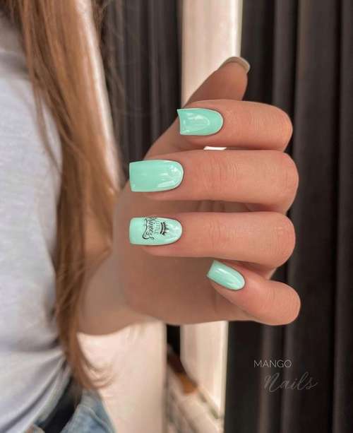 Manucure délicate pour ongles courts 2021: photos, nouveaux designs