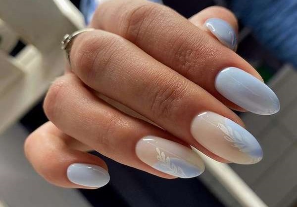 Photo de manucure bicolore