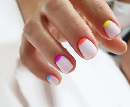 Manucure au lait de lune