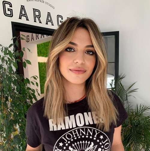 Coupes de cheveux super à la mode pour les filles 2021: actualités, tendances, photos