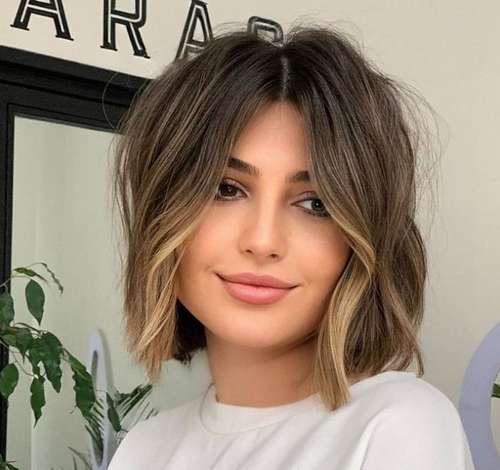Coupes de cheveux super à la mode pour les filles 2021: actualités, tendances, photos