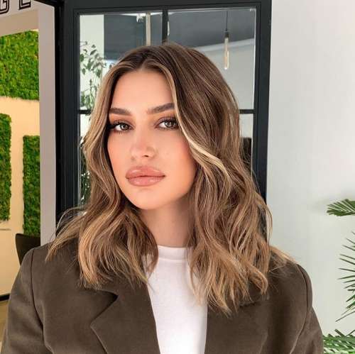 Coupes de cheveux super à la mode pour les filles 2021: actualités, tendances, photos