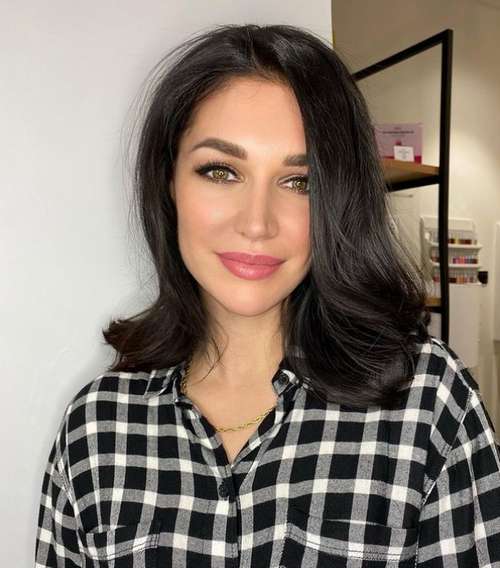 Coupes de cheveux super à la mode pour les filles 2021: actualités, tendances, photos