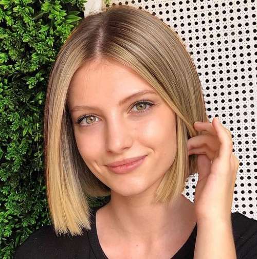 Coupes de cheveux super à la mode pour les filles 2021: actualités, tendances, photos