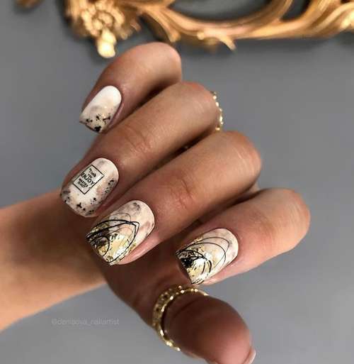 Manucure avec un motif pour ongles courts: tendances 2021, photos