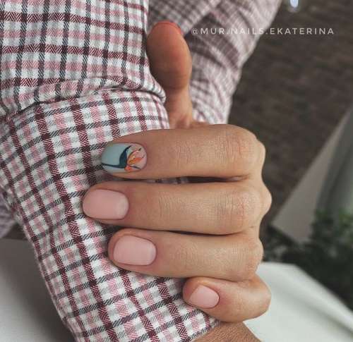 Manucure avec un motif pour ongles courts: tendances 2021, photos