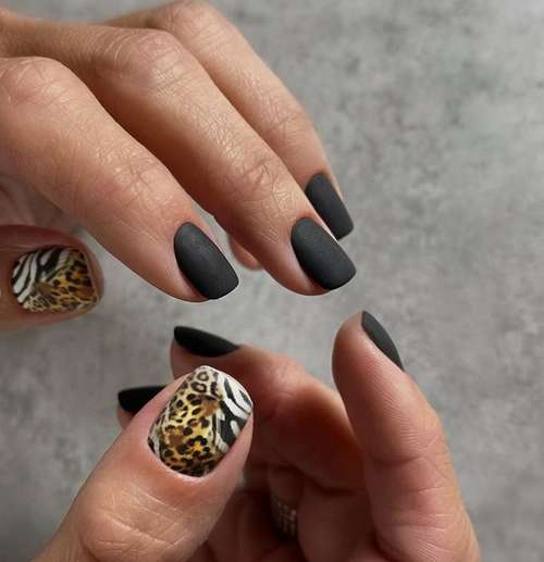 Imprime sur les ongles courts