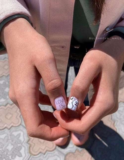 Manucure avec un motif pour ongles courts: tendances 2021, photos