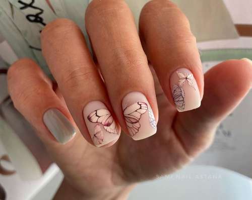 Manucure translucide avec design 2021-2022: nouveautés photo