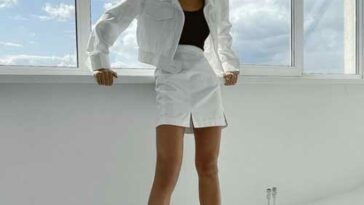 Jupes à la mode avec une fente