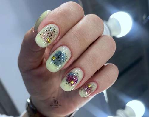 Manucure aux œufs de caille 2021: photos des idées les plus récentes