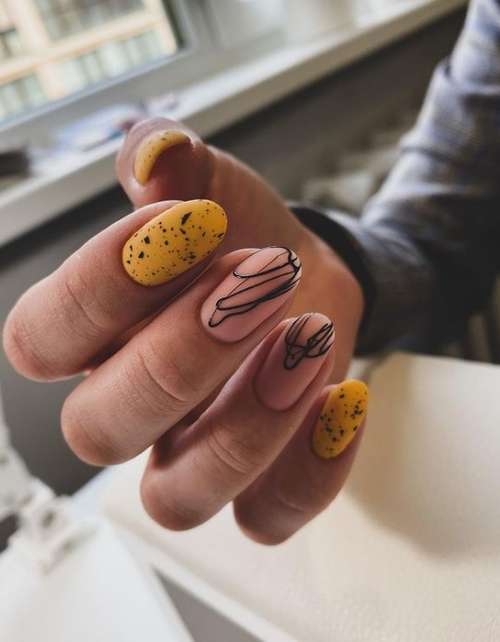 Conception d'ongles nude d'oeuf de caille
