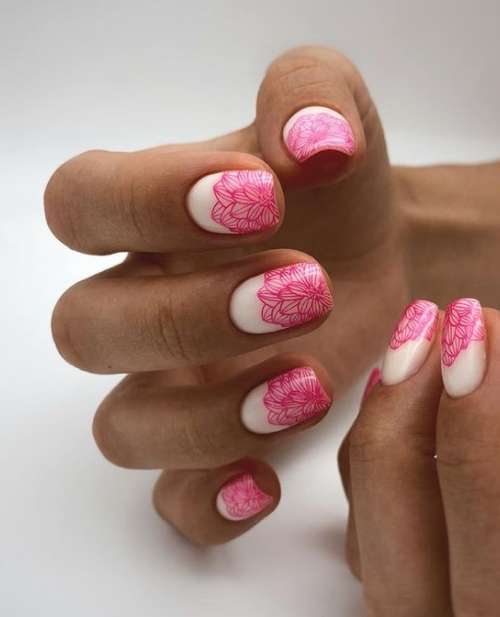 Manucure avec feuilles: design 2021-2022, nouveautés sur la photo