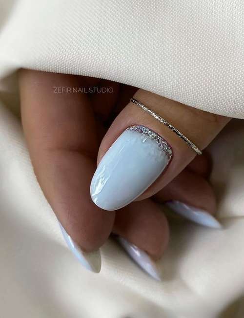 Photo de manucure avec base de camouflage couleur, nouveaux articles, design