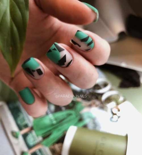 Ongles courts carrés d'abstraction