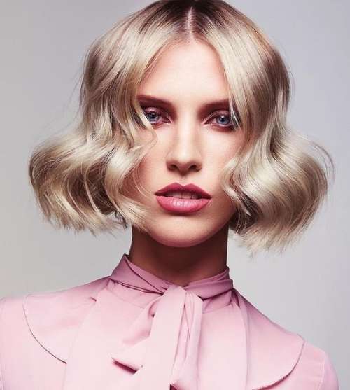 Coupes de cheveux à la mode 2021 pour cheveux bouclés: actualités, tendances, photos